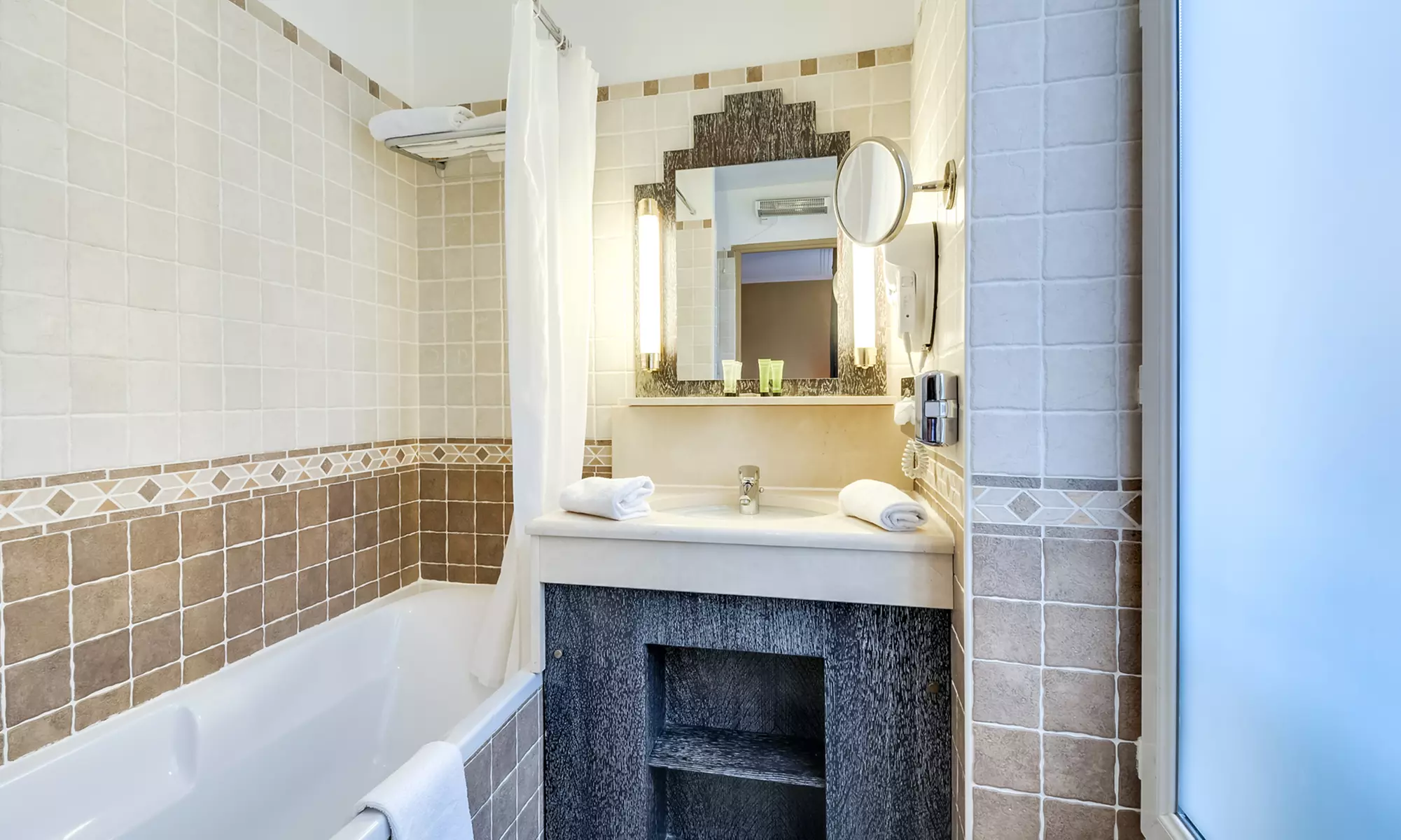 Paris: Doppelzimmer, opt. mit Frühstück