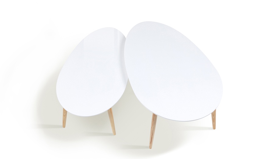 Image 6: Set of Two Coffee Tables