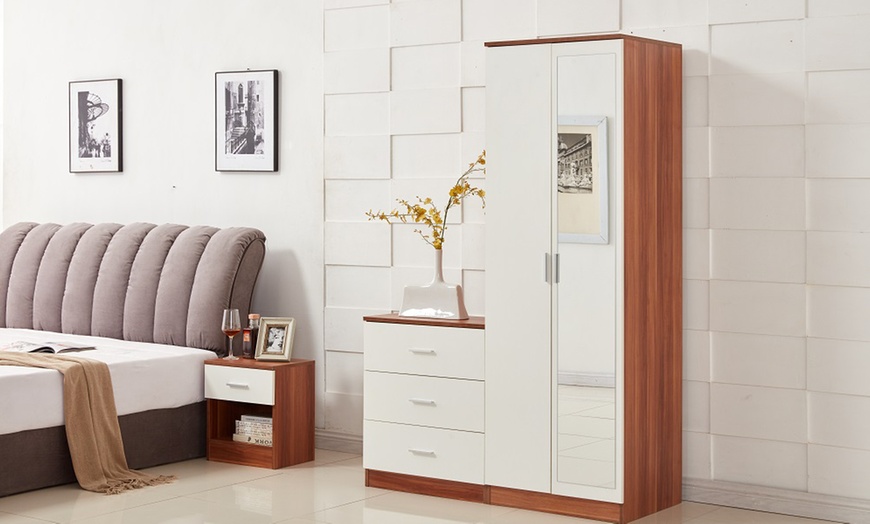 Image 2: Clearance Modern Bedroom Furniture