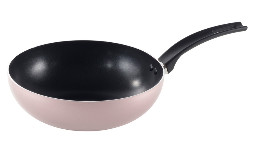 Image 5: Two Pyrex Frying Pans