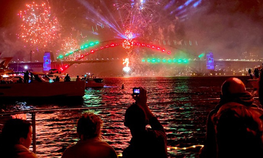 Image 2: Toast to Australia: Celebrate Aboard Barefoot Spirit Cruise!