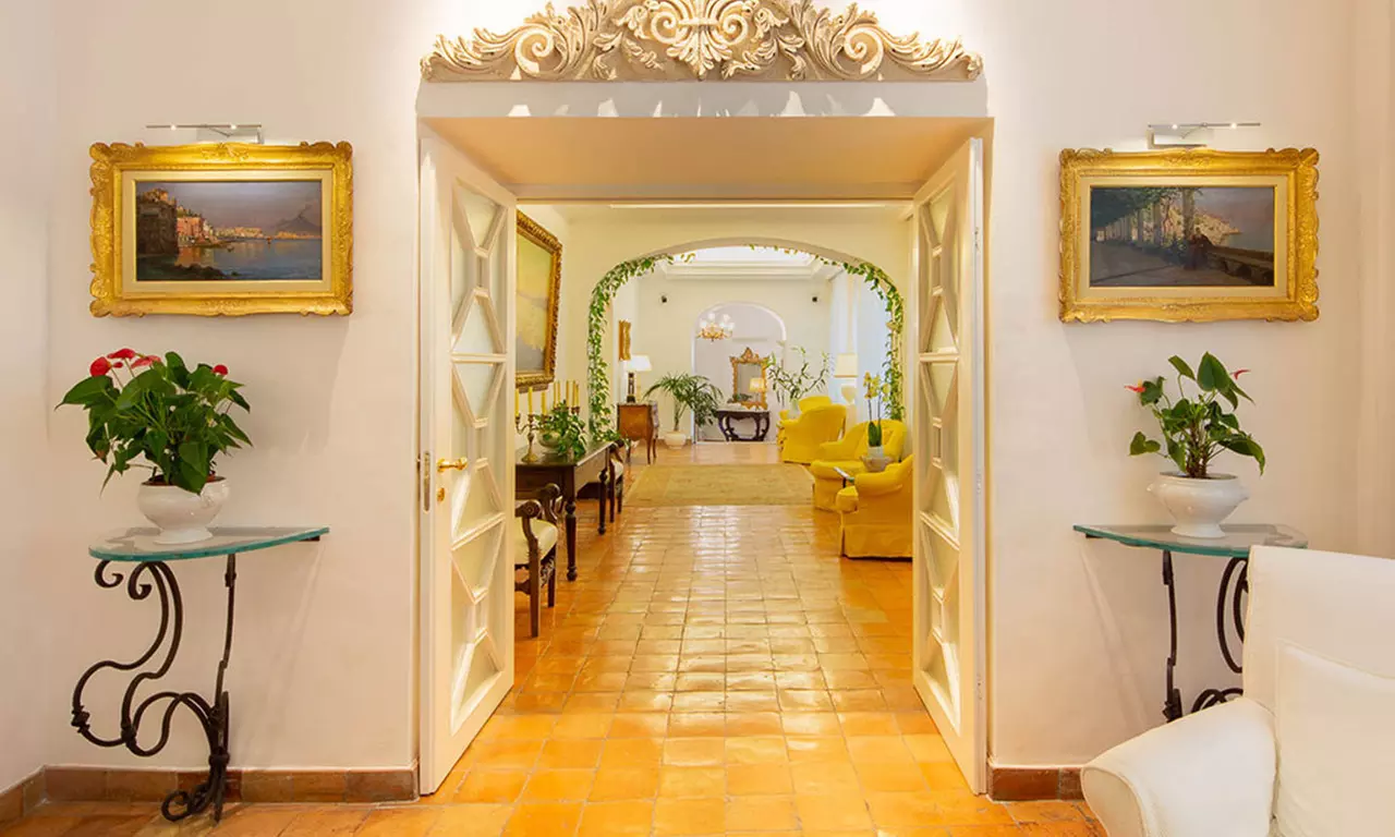 Costiera Amalfitana 4*: camera Classic con trattamento a scelta e Spa