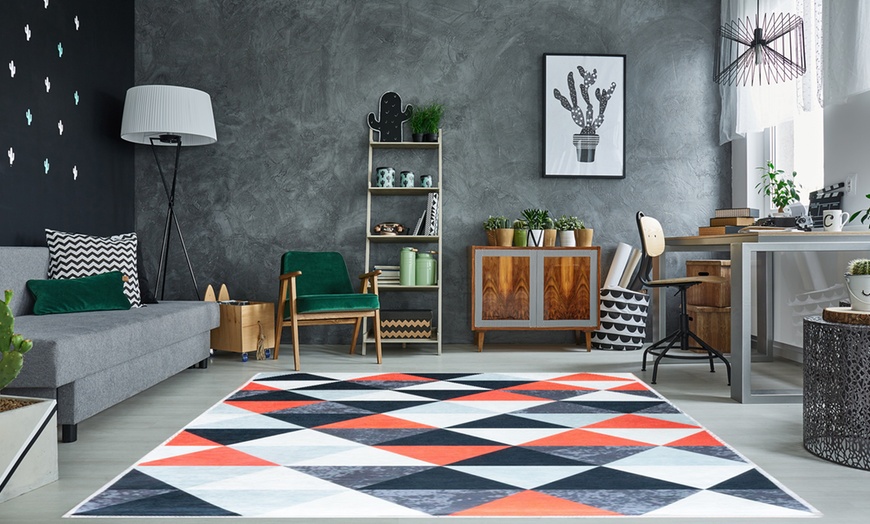 Image 7: Triangle Pattern Rug