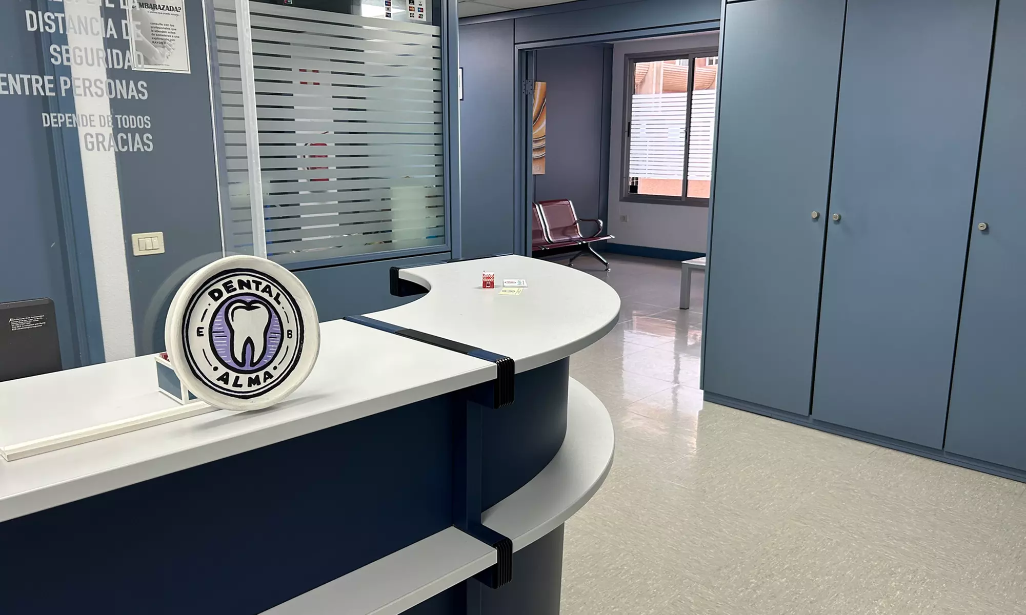 Limpieza bucal con radiografía y opción a curetaje de 1 o 2 arcadas