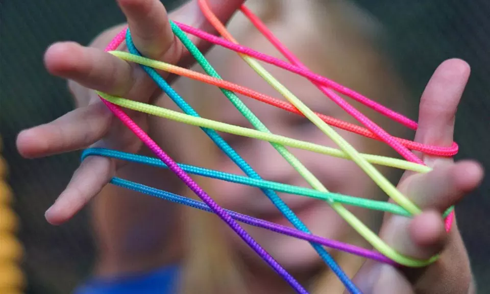 1, 2, 4 ou 8 Ztringz Magic Color Rope : Tourne ! Entortille ! Crée ! - Primary Image