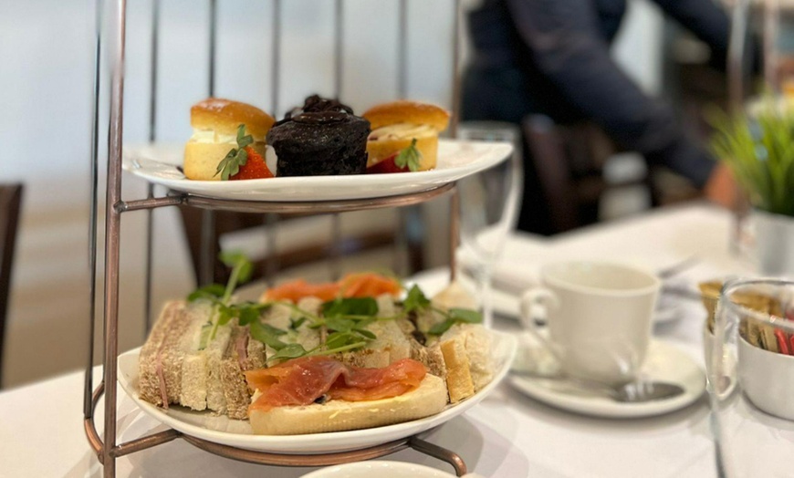 Image 4: Afternoon Tea at The Double Tree by Hilton Swindon - Non Accom