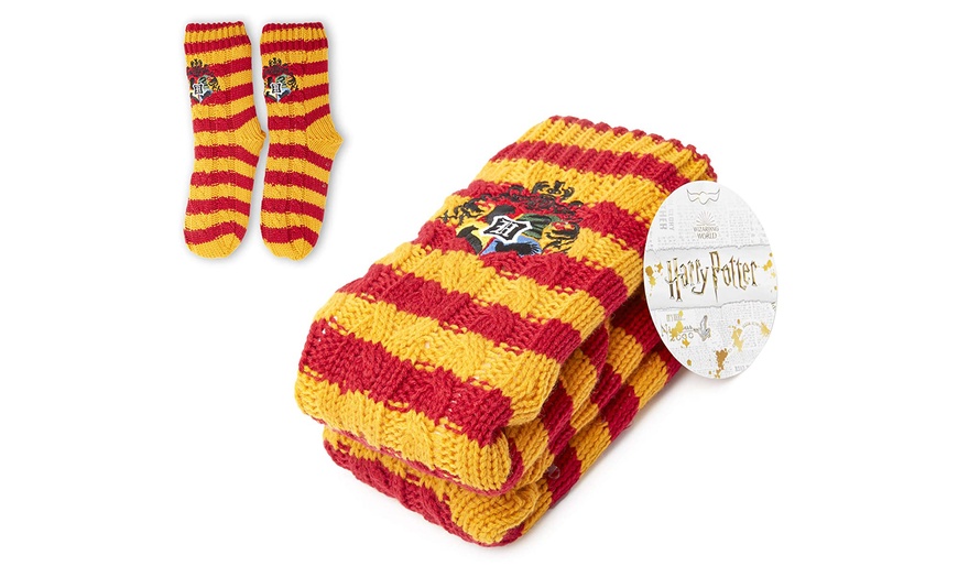 Image 3: Harry Potter-Themed Women's Slipper Socks