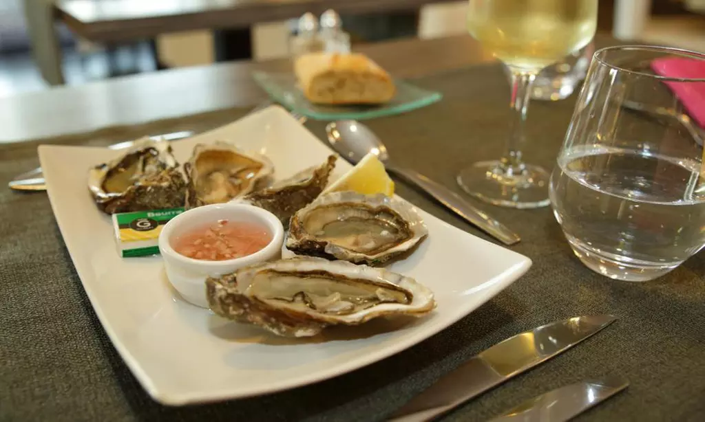 Tours : chambre double, options petit-déjeuner, dîner ou champagne