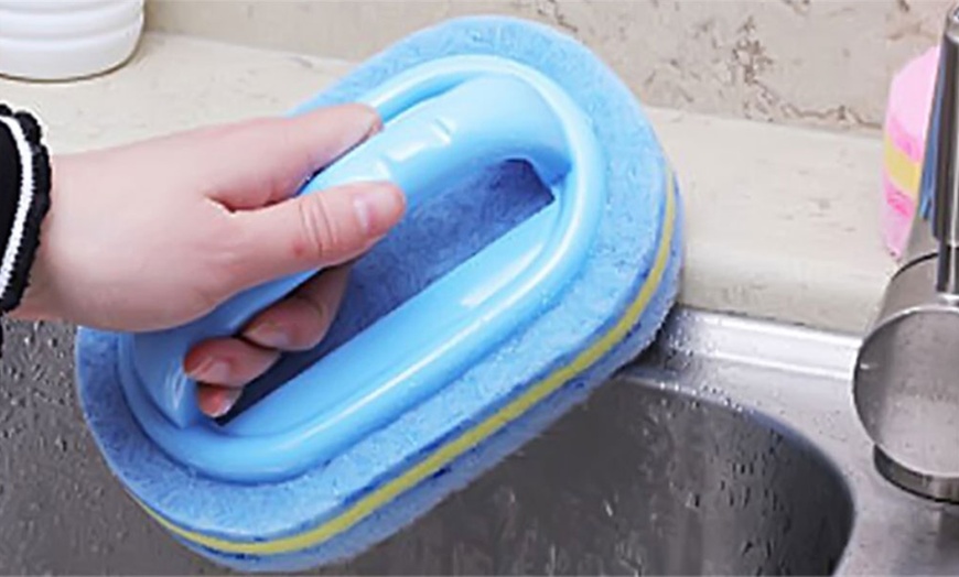 Up To 68% Off One, Two or Four Cleaning Handle Sponge Brushes | Groupon