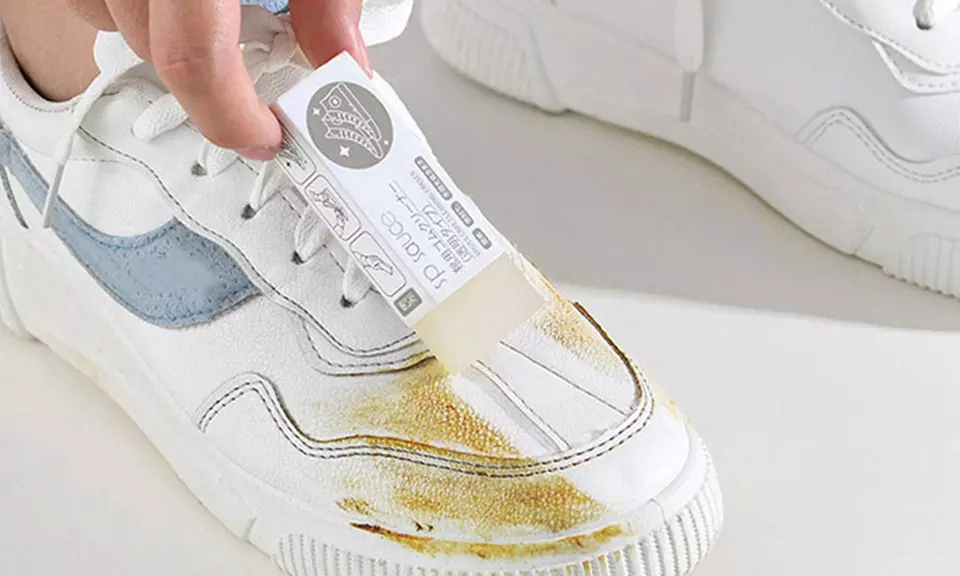 1, 2 ou 4 gommes magiques pour chaussures - Primary Image