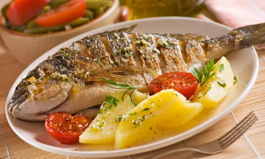 Menú mediterráneo para 2 o 4 en Sabors Del Mar