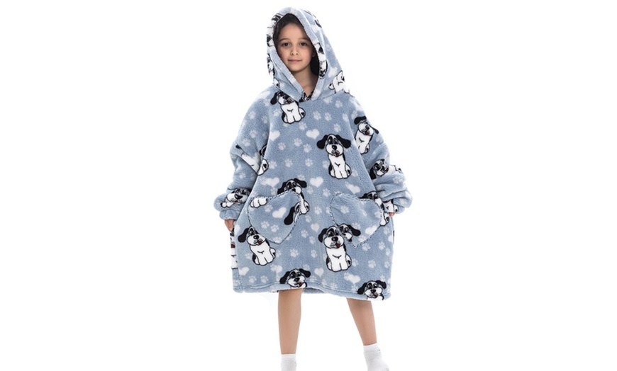 Image 5: Kids' Oversized Blanket Hoodie