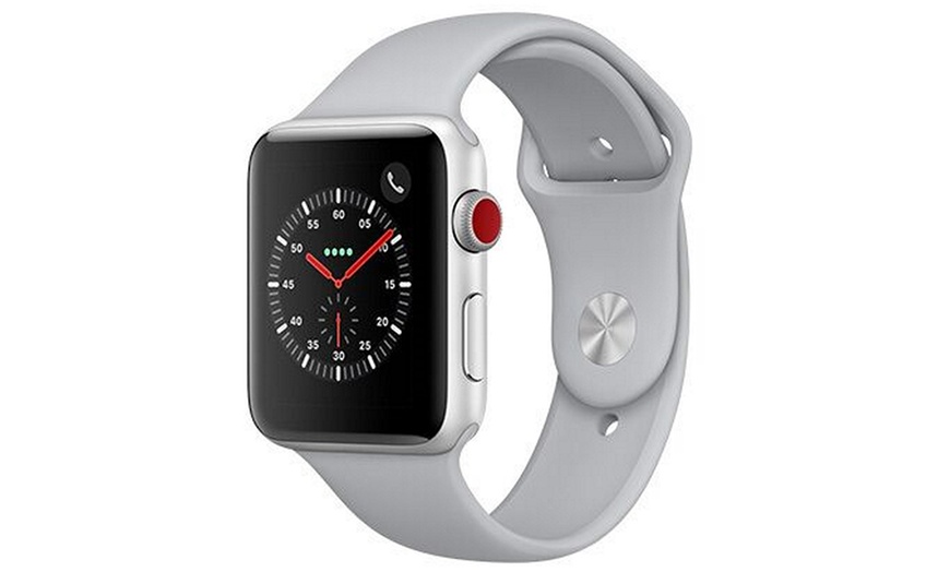 Image 5: Refurbished Apple Watch S3