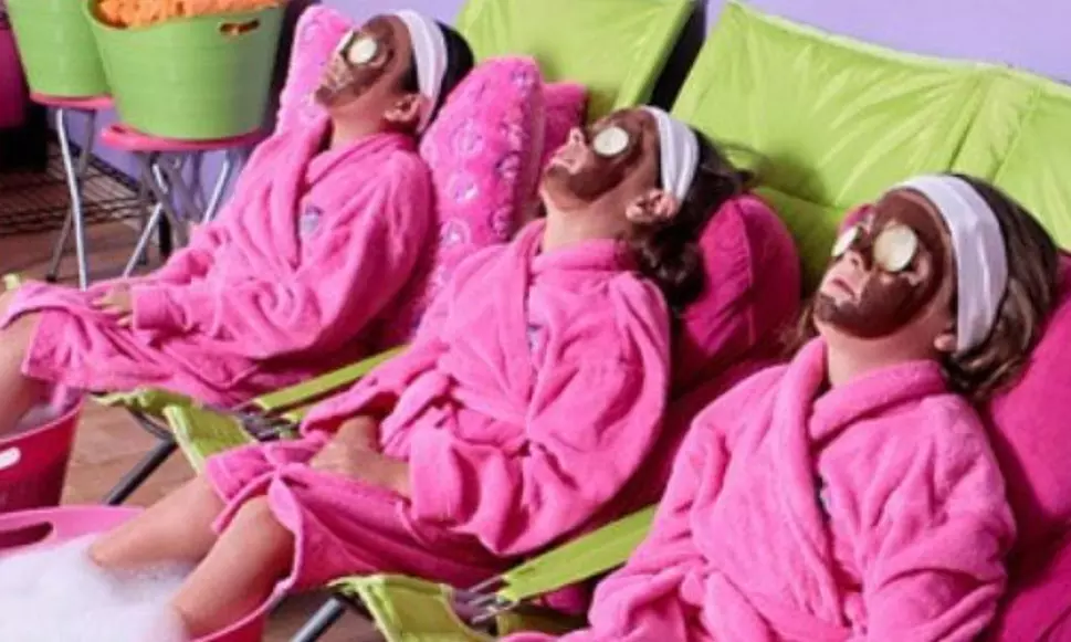 Two-and-a-Half-Hour Glam Dollz Spa Party for Up to Six or Eight from GLAM DOLLZ SPARTYZ (Up to 48% Off)  - Primary Image