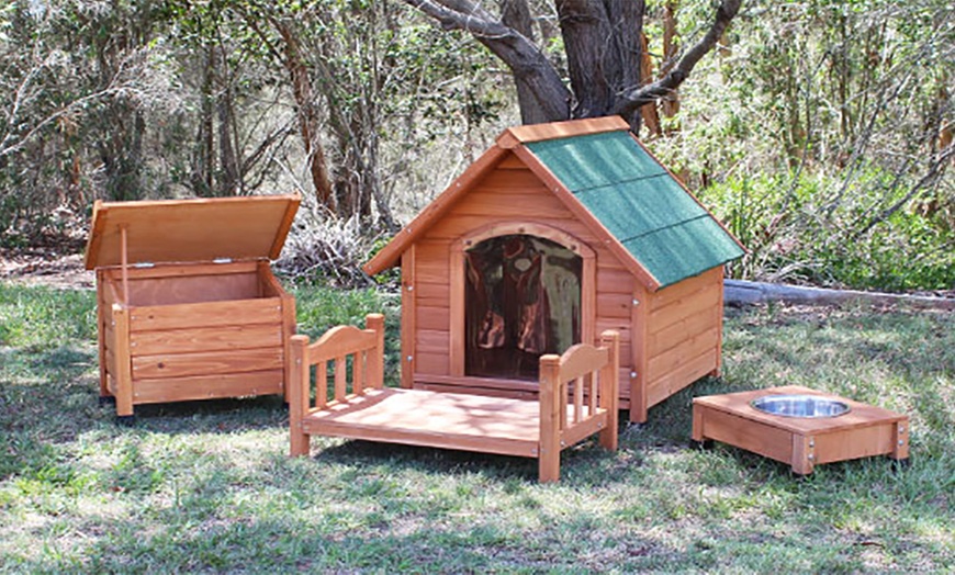 Image 15: Cedar Wood Dog Kennels