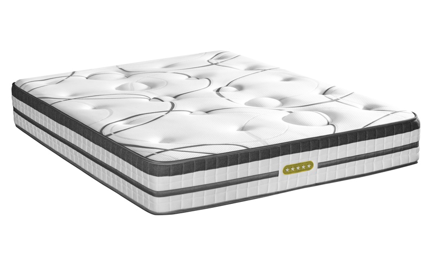 Image 9: Matelas Maison Aubertin 26 cm ressorts ensachés et mousse hypersoft