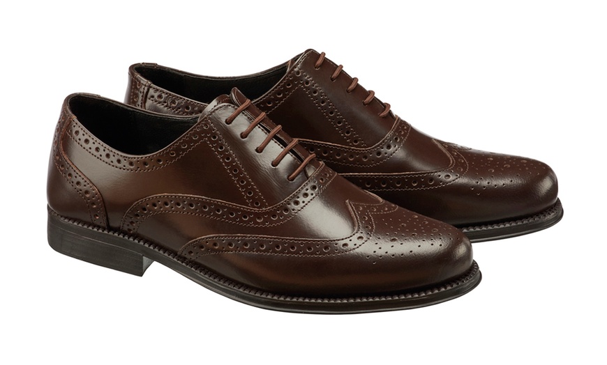 Image 3: Men's Leather Brogue Shoes