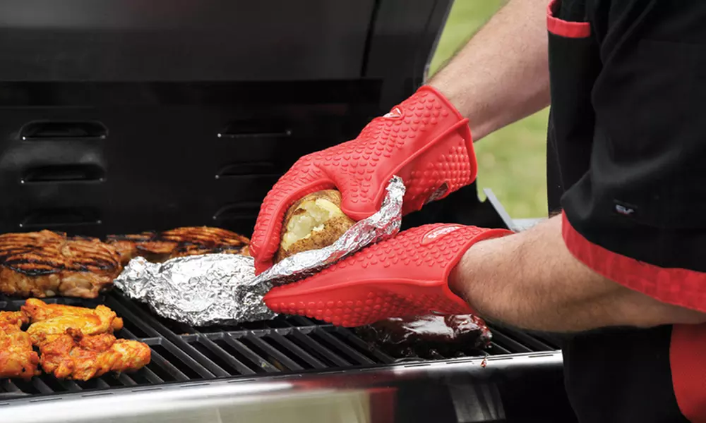 Hot Hands Heat-Safe Grill & Kitchen Gloves (2-Pack) - Second Medium
