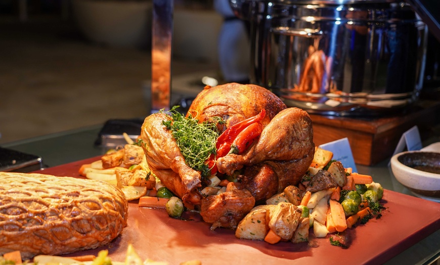 Image 4: New Year Eve Gala Dinner + Drinks For 1 Child or Up to 4 Adults 