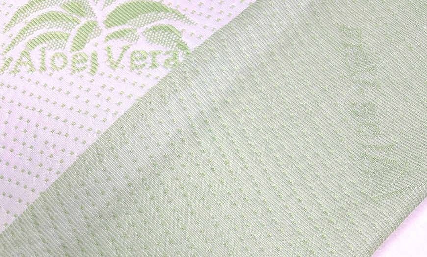 Image 2: Coppia guanciali memory foam aloe vera