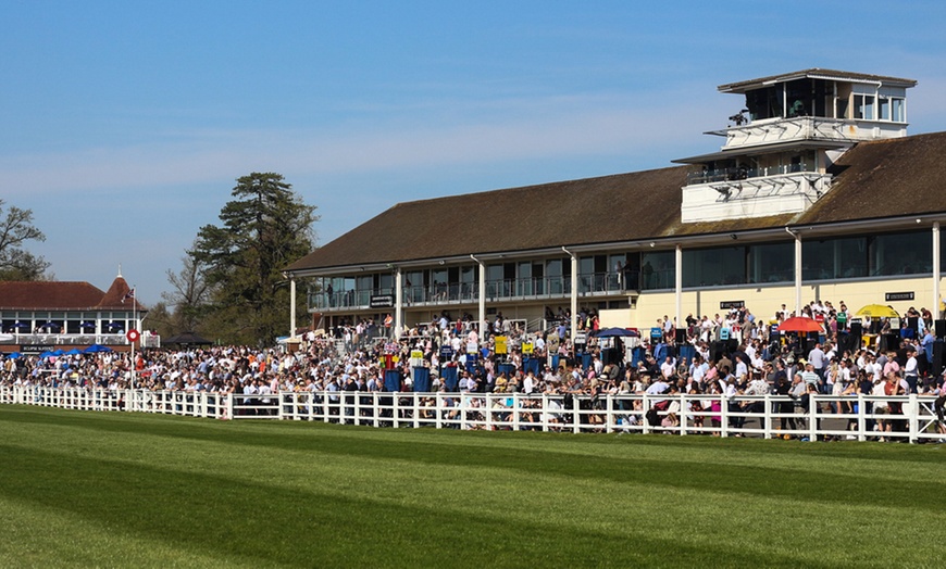 Image 2: Oktoberfest Raceday