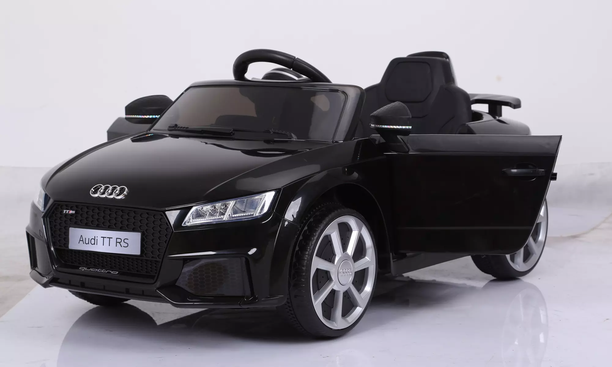 Coche eléctrico con licencia Audi TT RS para niños - Primary Image