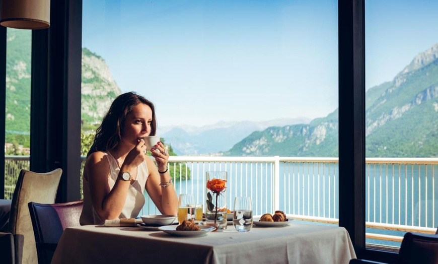 Image 8: Lago di Como 4*: Soggiorno per 2 o 4 persone in camera con vista lago