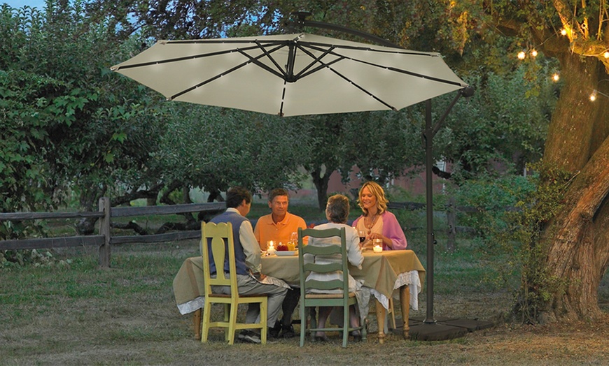 Image 5: Umbrella With Built-In LED Light