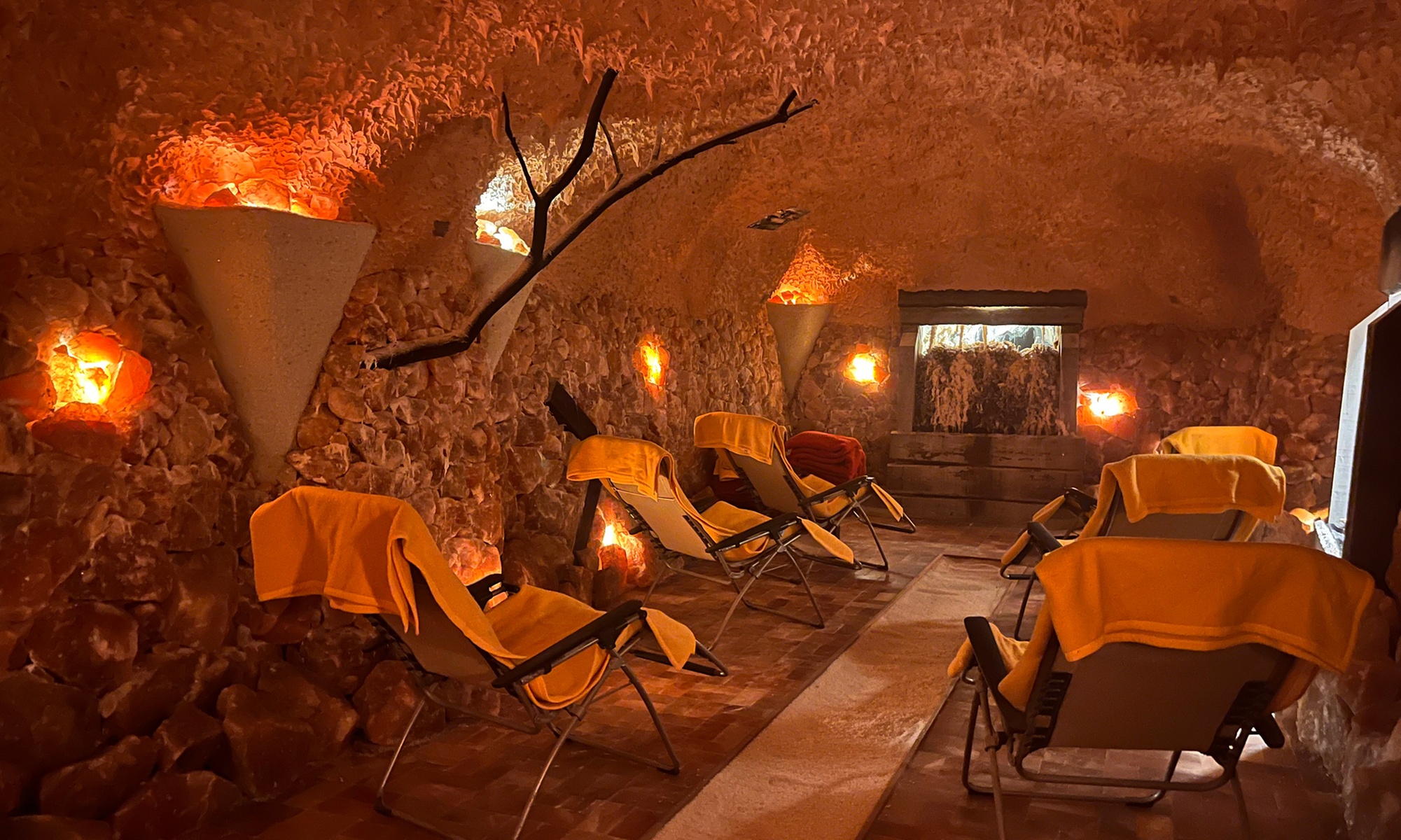 Entdecke die heilende Kraft der Salzgrotte