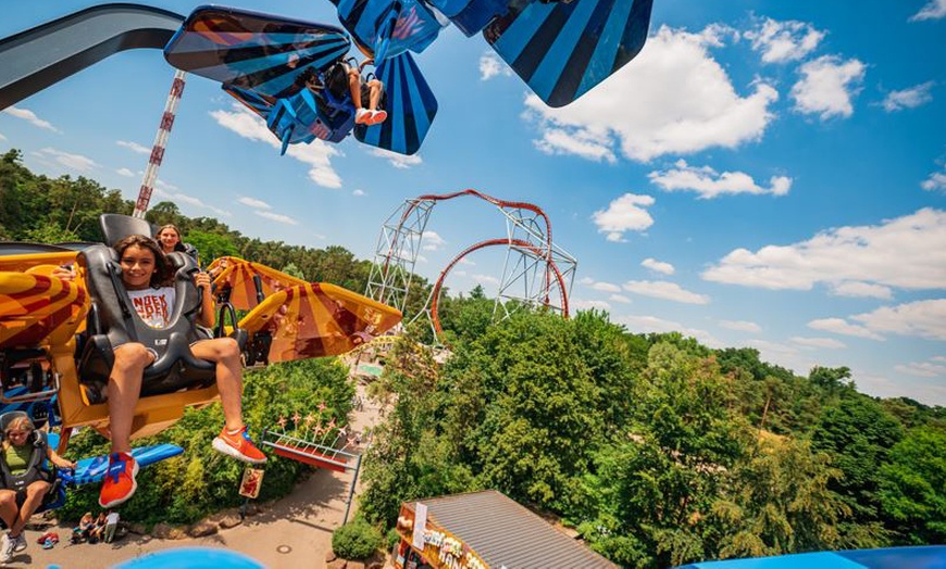 Image 11: Erlebe puren Nervenkitzel: Tagestickets für den Holiday Park Germany!