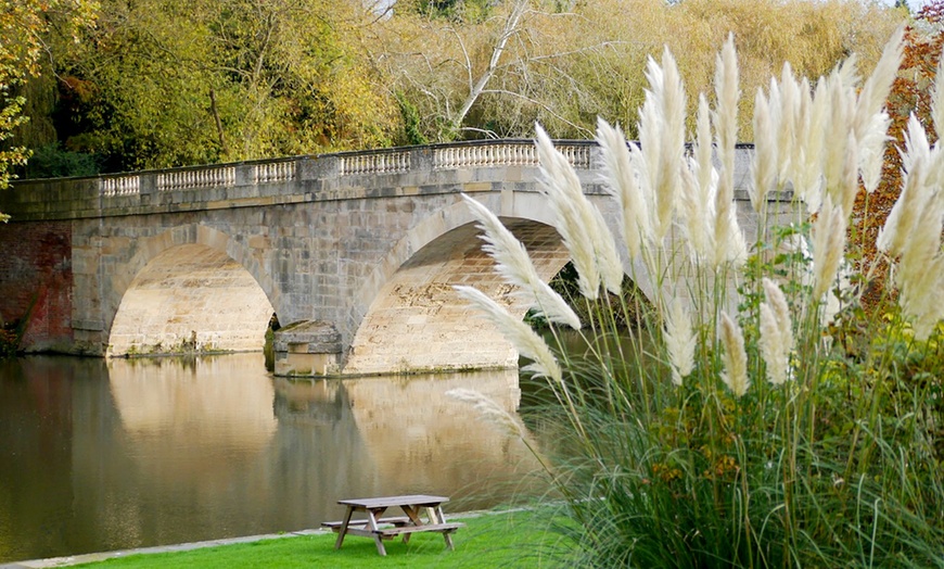 Image 5: Oxfordshire Stay with Dinner