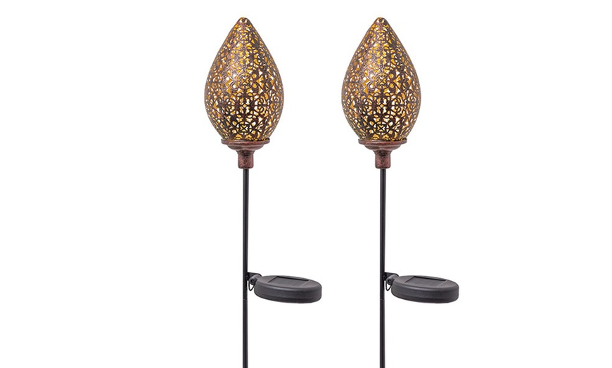 Image 5: One, Two or Four Teardrop Solar Garden Lights