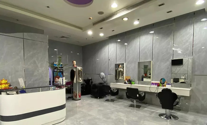 Image 8: Revamp Your Look with a Beauty Package at Posh Beauty Center