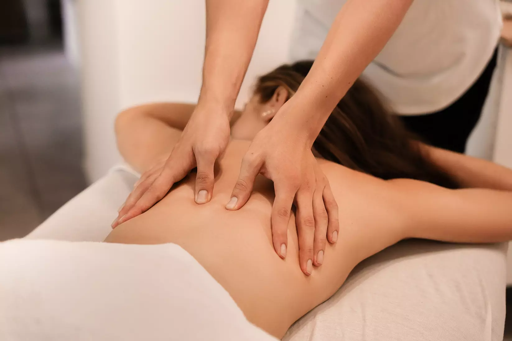 Do 27% zniżki na Masaż - Całe ciało w Physio Balance - Primary Image