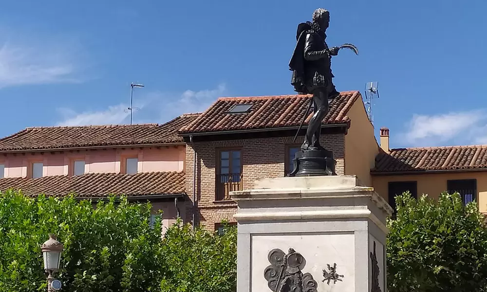 Visita turística guiada por Alcalá de Henares en Alcalá Turismo Y Más
