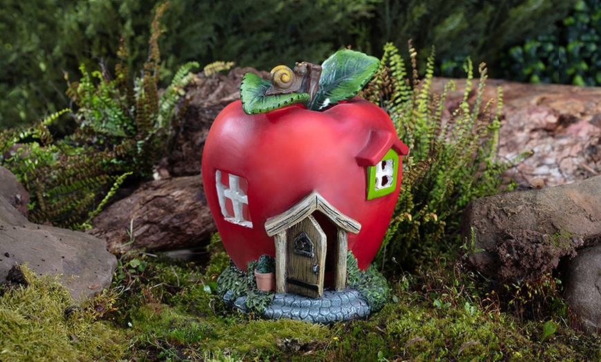 Image 7: Solar LED Light-Up Fairy House