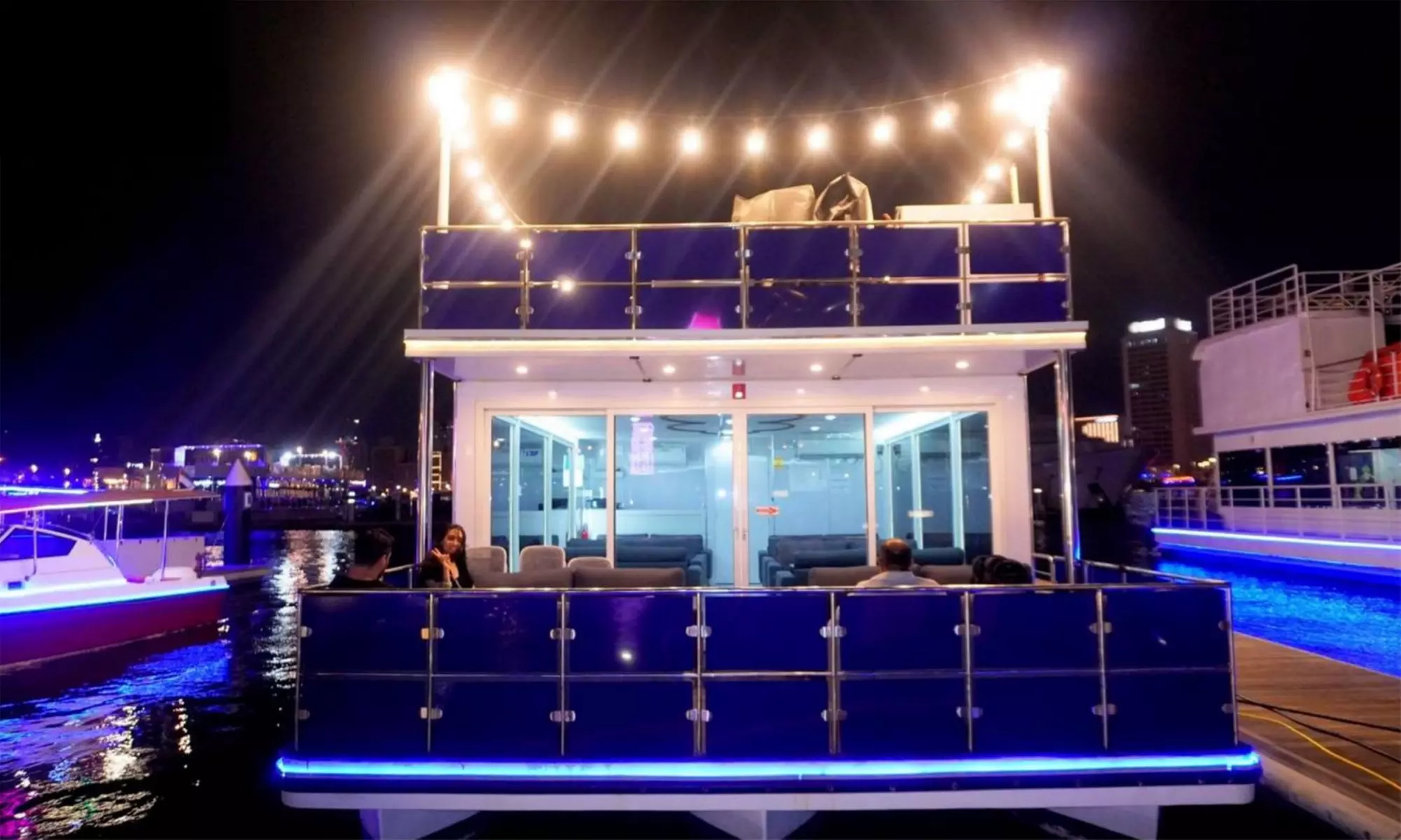 Dubai Canal Dinner + soft drinks 4* Luxury Boat For Up to Four Adults