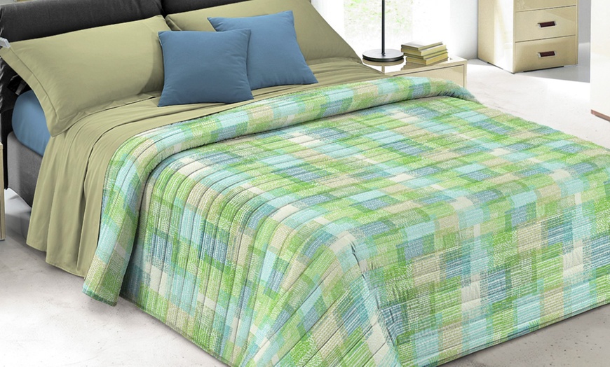 Image 17: Trapuntino estivo in microfibra