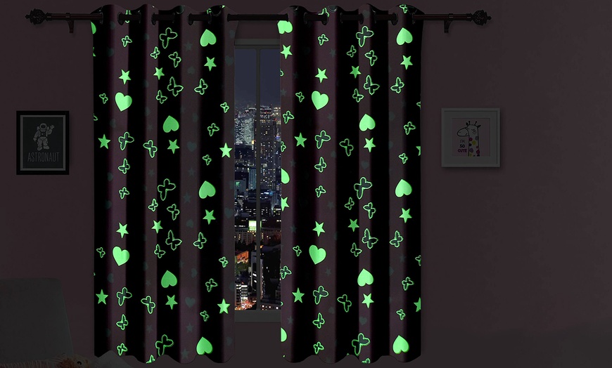 Image 14: Glow-In-The-Dark Curtains