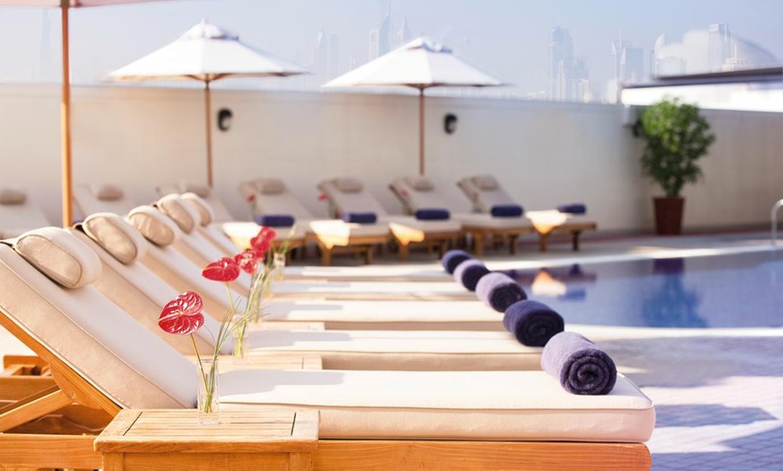 Image 7: Dubai: 1-Night 5* Stay with Spa Treatment