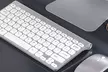 Kabellose Tastatur und Maus in Schwarz oder Silber - Second Medium