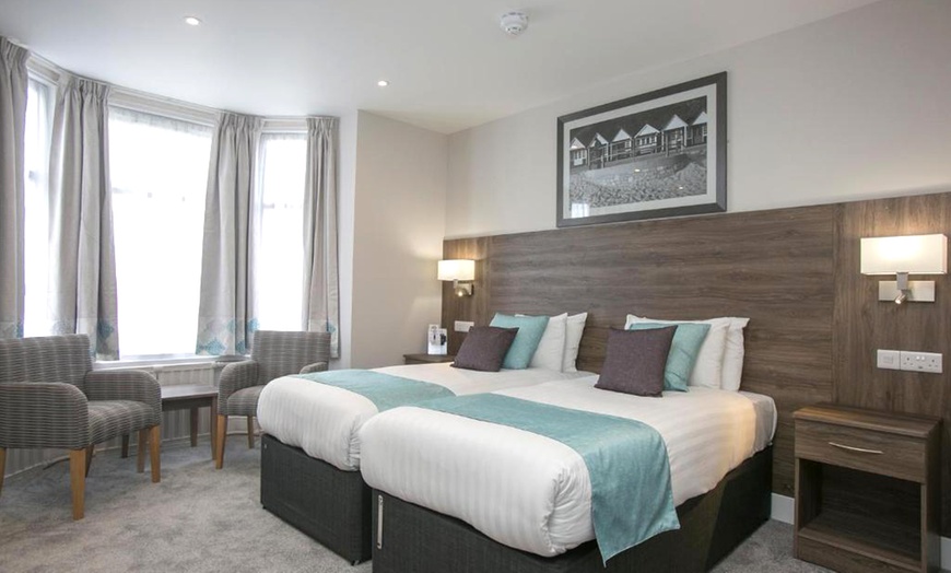 Image 5: Bournemouth: Double or Twin Room with Breakfast and Optional Dinner