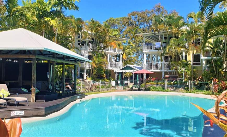 Image 16: Sunshine Coast: Apartment for Two or Four with Wine and Spa