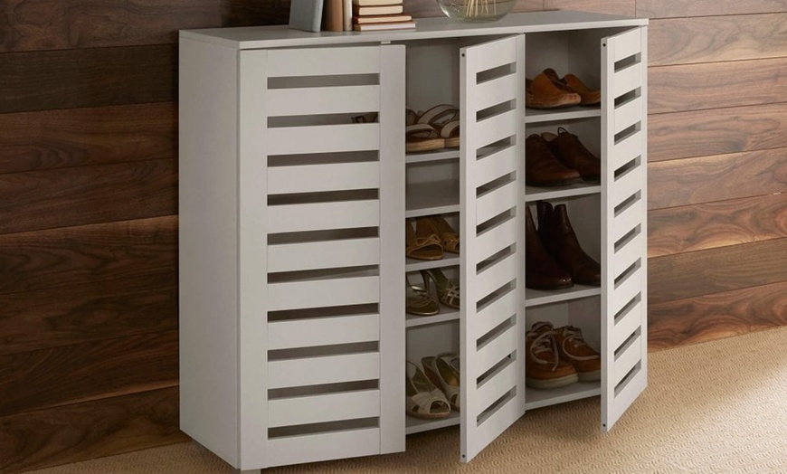 Image 9: Norway Two- or Three-Door Shoe Cabinet