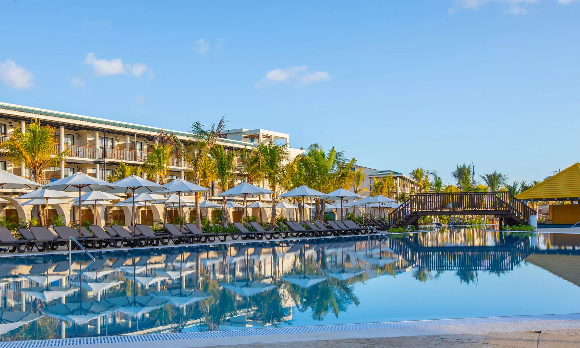 ✈ 4- or 6-Night All-Inclusive Ocean El Faro. Price is per Person, Based on Two Guests per Room - Primary Image