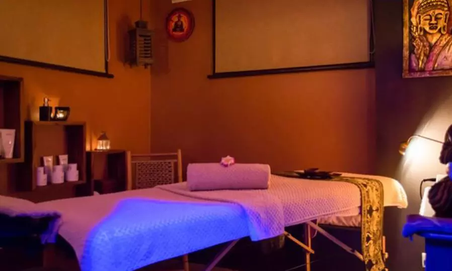 Bournemouth: One or Two Nights w/ Breakfast, 25-Min Treatment & Dinner