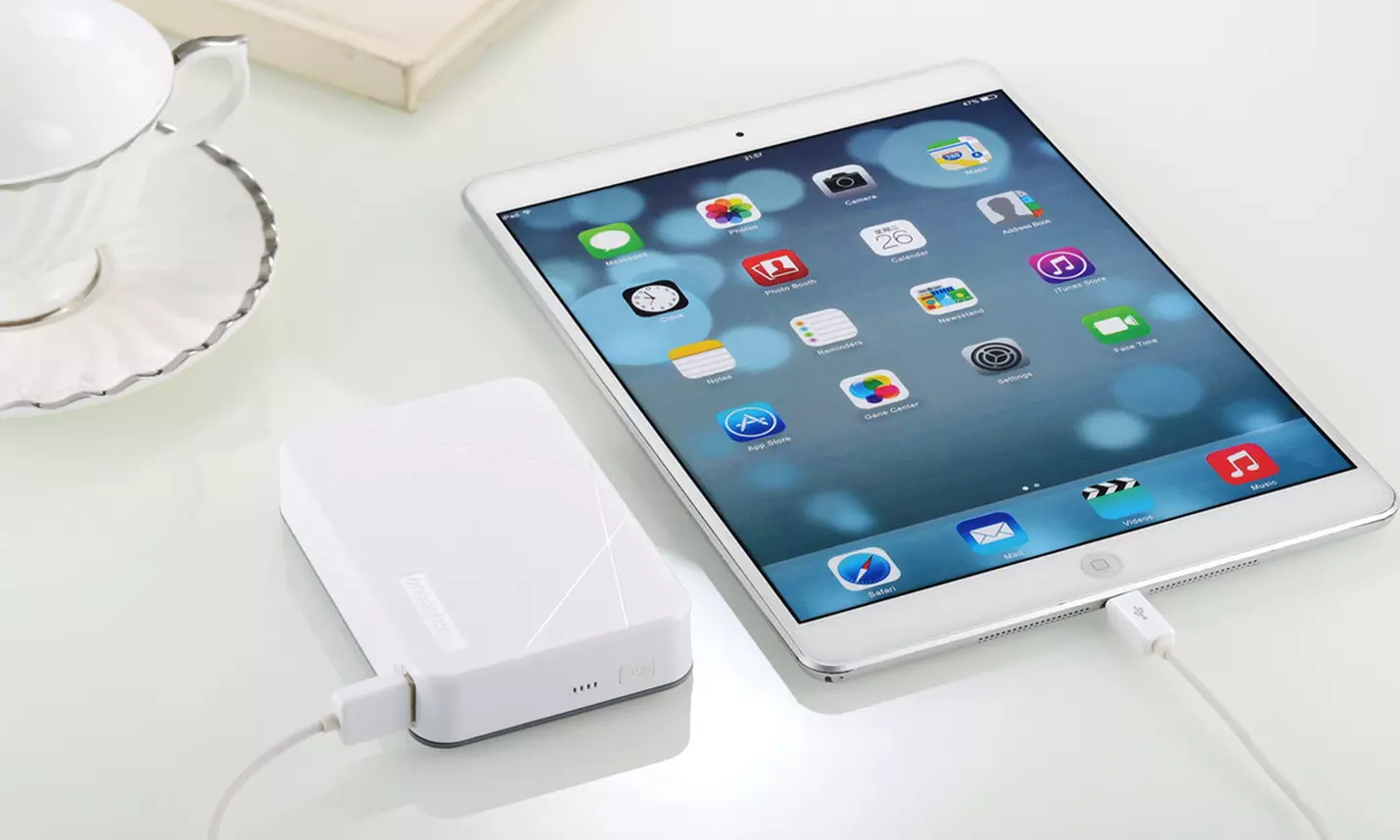 Noontec Cubee 10,000mAh External Extended USB Battery Charger and Apple-Certified 3.3Ft. Lighting Cable Combo - Primary Image