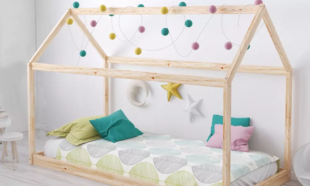 Lit cabane "Panda" en bois avec sommier à lattes et barrière de lit en option de Weber Industries, livraison offerte - Primary Image