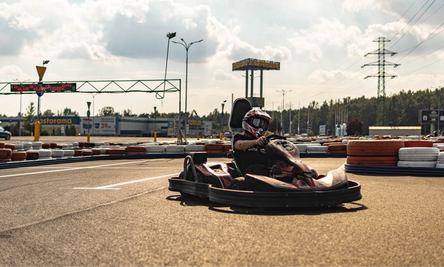 Image 4: Przejazdy gokartem po profesjonalnym torze Emotion Karting