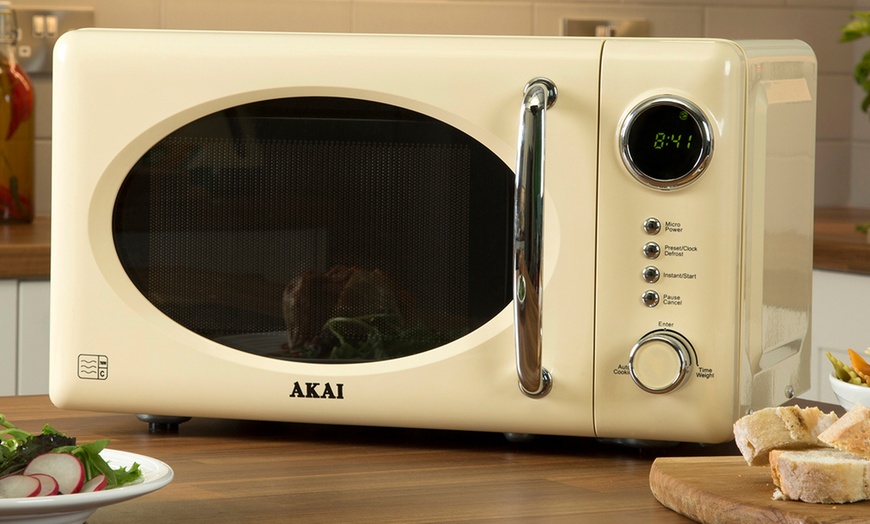 Image 20: Akai 20l 700W Digital Microwave